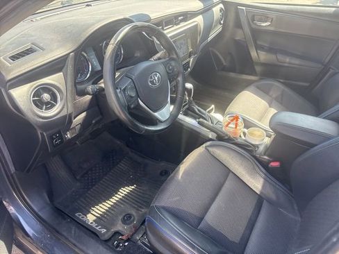 Used 2019 Toyota Corolla SE FWD image 2