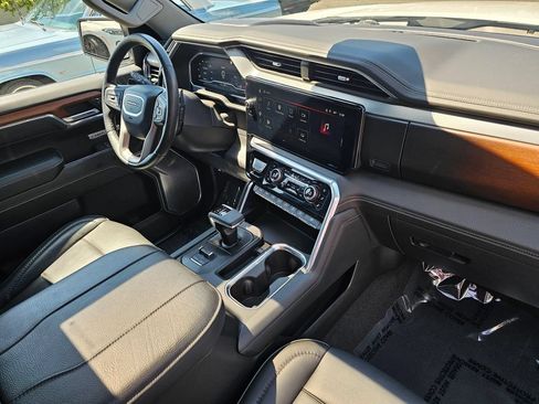 Used 2023 GMC Sierra 1500 Denali AWD/4WD image 10