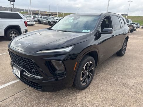 Used 2025 Buick Enclave Sport Touring image 1