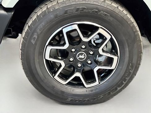 Used 2024 Ford Bronco Outer Banks AWD/4WD image 31
