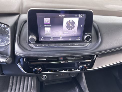 Used 2021 Nissan Rogue SV w/ Premium Package image 50