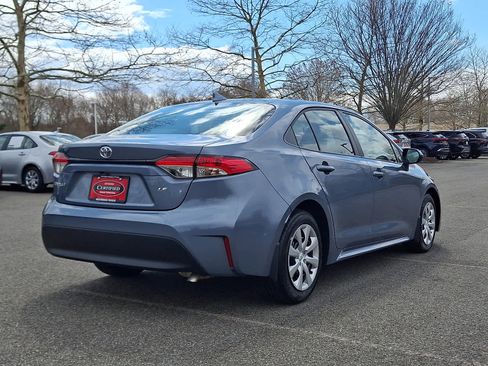 Used 2025 Toyota Corolla LE FWD image 5