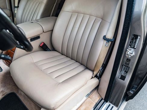 Used 2004 Rolls-Royce Phantom Sedan RWD image 24