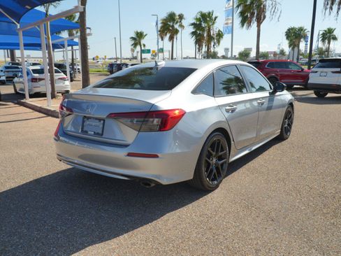 Used 2023 Honda Civic Sport image 9