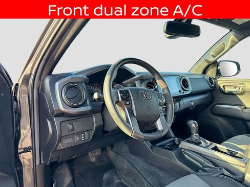 Used 2022 Toyota Tacoma TRD Sport image 8