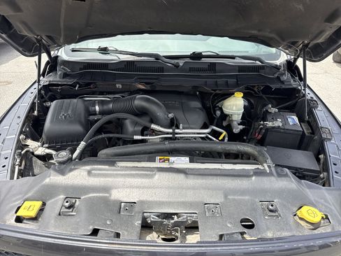 Used 2014 RAM 1500 Express RWD image 31