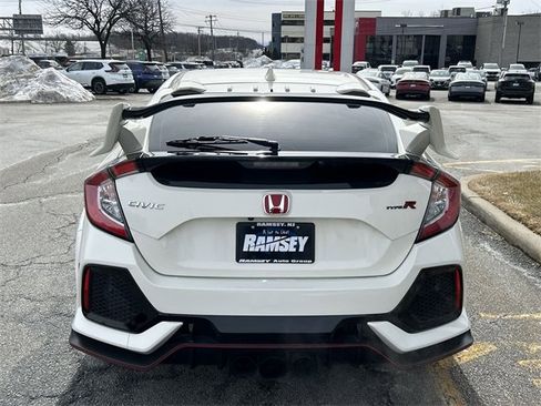 Used 2018 Honda Civic Type R image 25