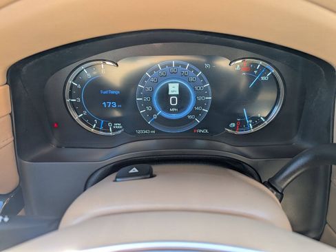 Used 2019 Cadillac Escalade ESV Platinum AWD/4WD image 22
