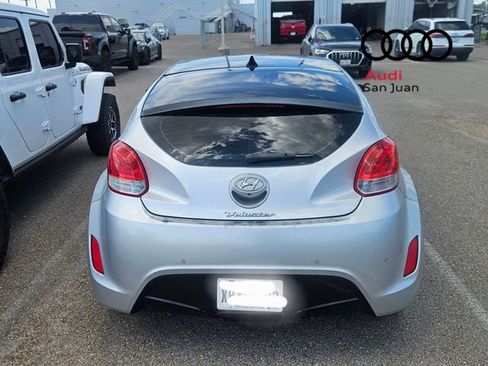 Used 2016 Hyundai Veloster w/ Option Group 02 FWD image 5