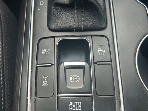 Used 2020 Kia Sorento EX image 18