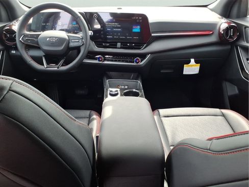 New 2026 Chevrolet Equinox RS w/ Convenience Package III FWD image 12