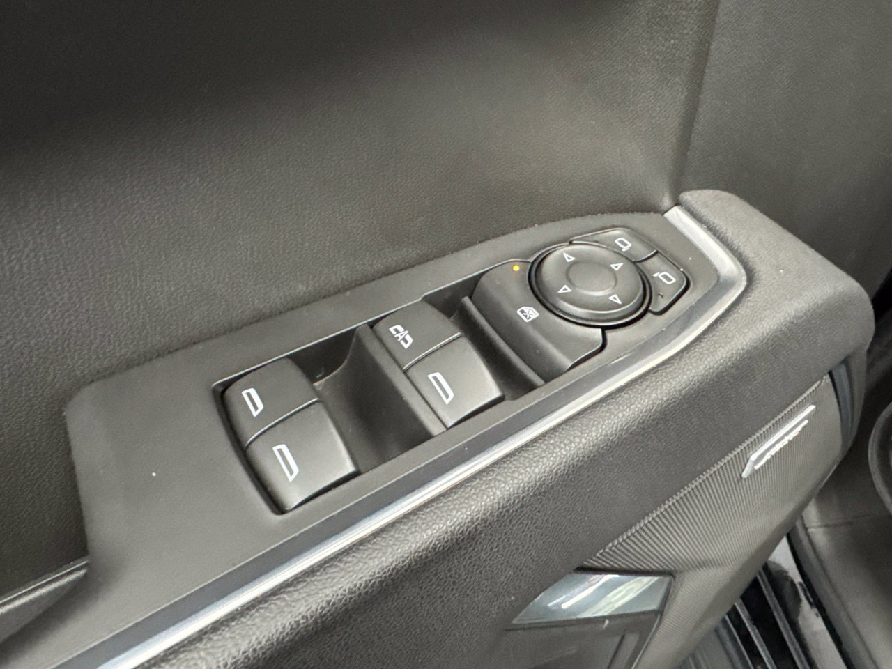 Used 2025 Chevrolet Silverado 1500 RST AWD/4WD image 36