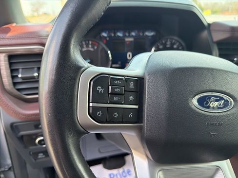 Used 2024 Ford Expedition Limited AWD/4WD image 19