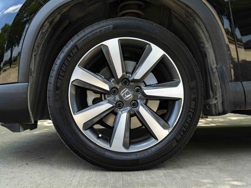 Used 2024 Honda Pilot Touring image 14
