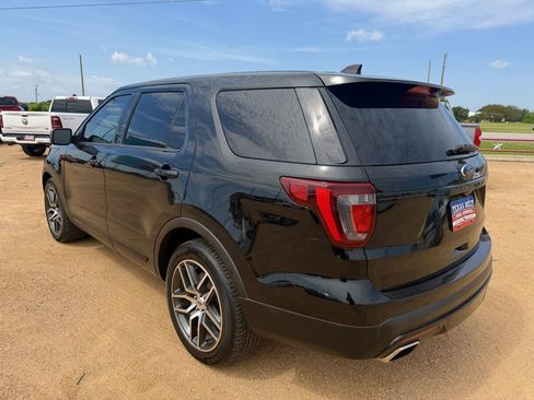 Used 2016 Ford Explorer Sport w/ Equipment Group 401A AWD/4WD image 9