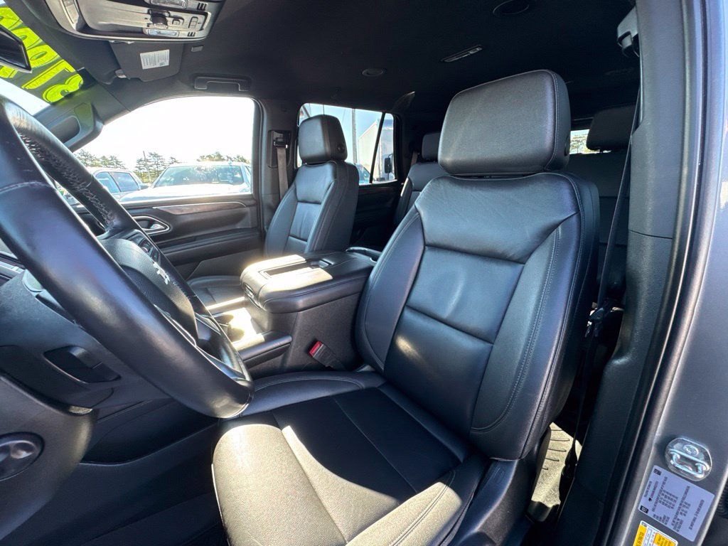 Used 2022 Chevrolet Tahoe LT w/ Luxury Package AWD/4WD image 18