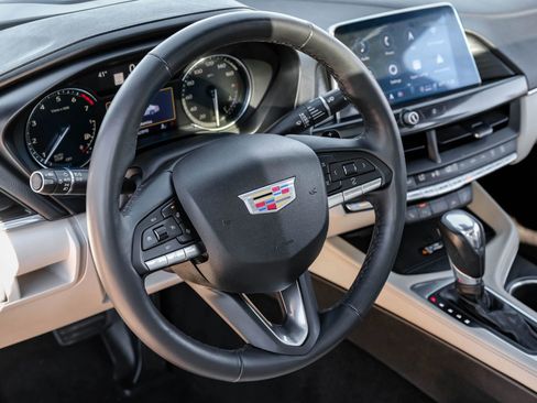 Used 2022 Cadillac CT4 Luxury w/ Sun And Sound Package image 28