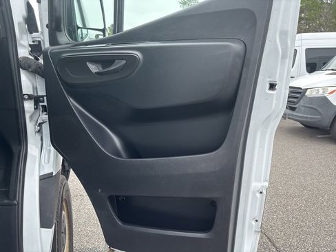 Used 2024 Mercedes-Benz Sprinter 2500 image 19