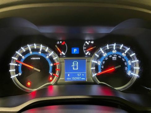 Used 2015 Toyota 4Runner Limited image 27