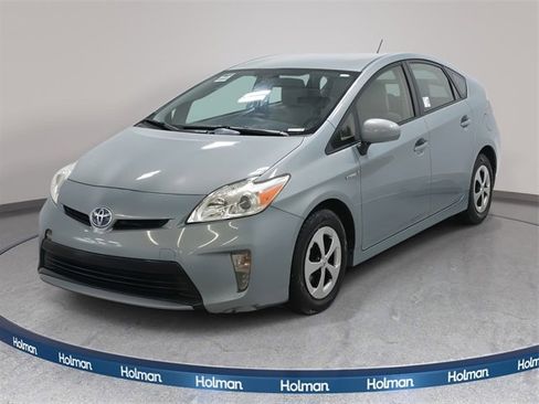 Used 2015 Toyota Prius Two image 1