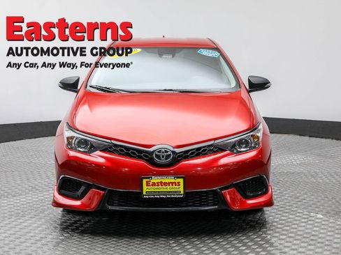 Used 2018 Toyota Corolla iM w/ Carpet Mat Package (TMS) image 2