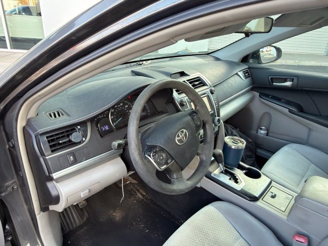 Used 2012 Toyota Camry LE FWD image 6