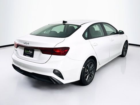 Used 2024 Kia Forte LXS image 9