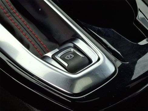 Used 2024 Chevrolet Trax RS w/ Sunroof Package image 26