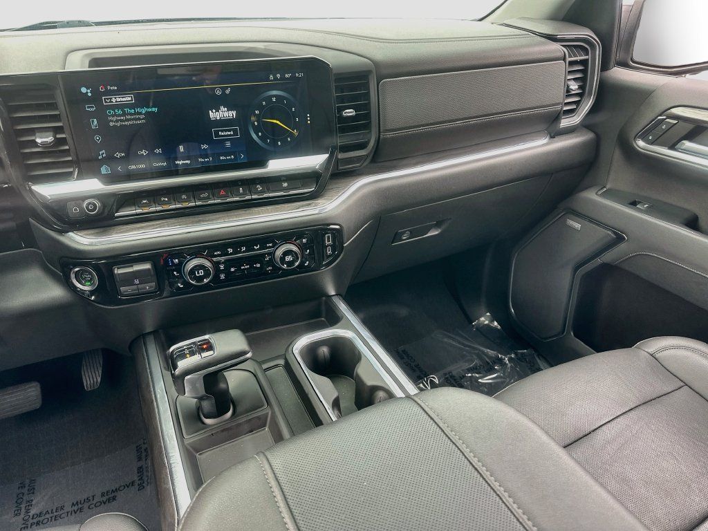 Used 2023 Chevrolet Silverado 1500 LTZ w/ LTZ Premium Package AWD/4WD image 24