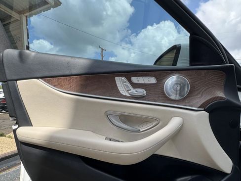 Used 2017 Mercedes-Benz E 300 image 20