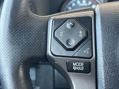 Used 2019 Toyota Tacoma TRD Off-Road w/ Technology Package AWD/4WD image 25