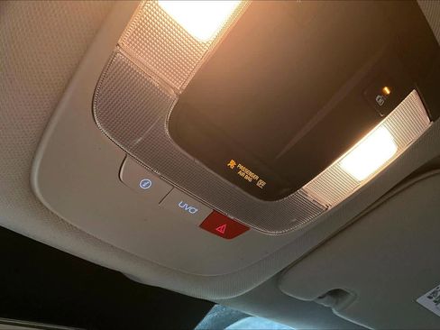 Used 2022 Kia Sorento S image 34