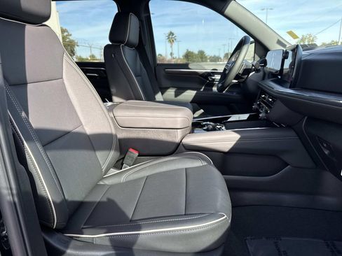 New 2026 Chevrolet Suburban Premier RWD image 12