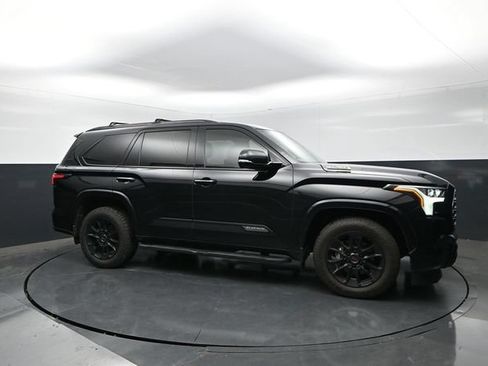 Used 2024 Toyota Sequoia Platinum w/ TRD Off-Road Package AWD/4WD image 6