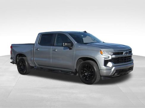 Used 2025 Chevrolet Silverado 1500 RST RWD image 2