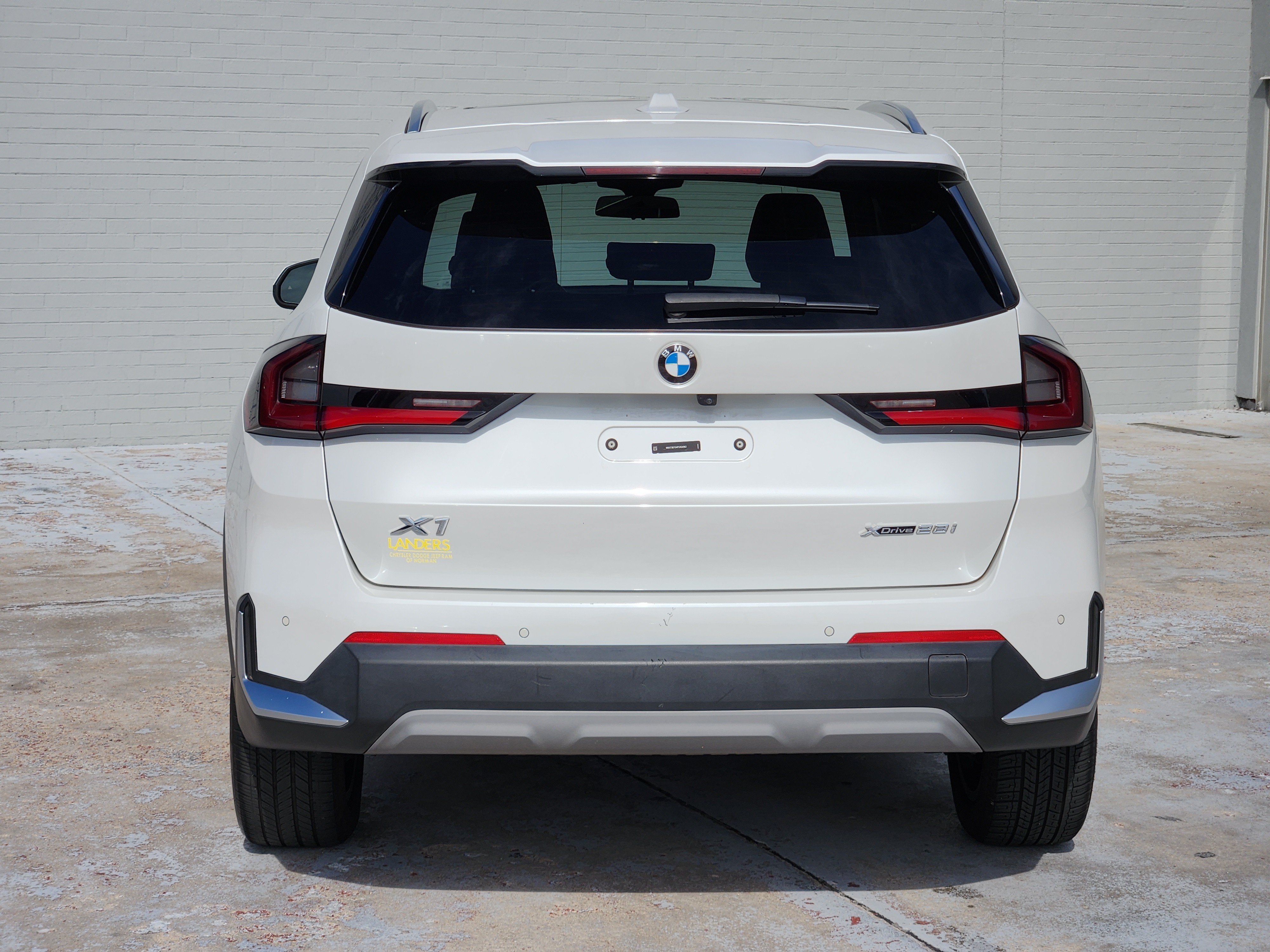 Used 2023 BMW X1 xDrive28i w/ Convenience Package AWD/4WD image 7