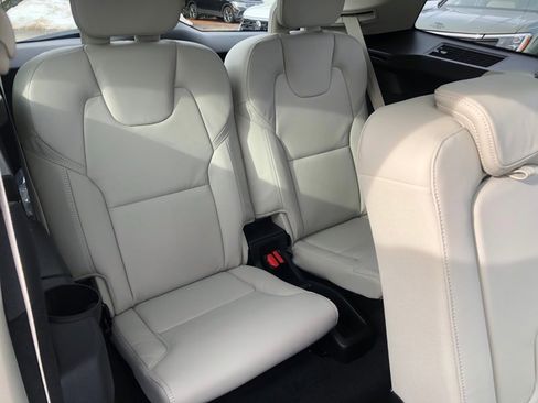 New 2026 Volvo XC90 B6 Ultra w/ Protection Package image 37