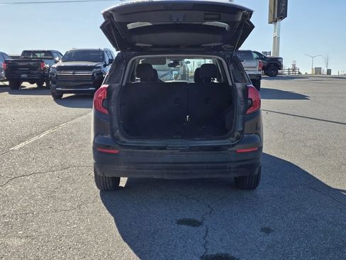 Used 2024 GMC Terrain SLE image 7