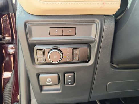 Used 2024 Ford Expedition Max Platinum AWD/4WD image 32