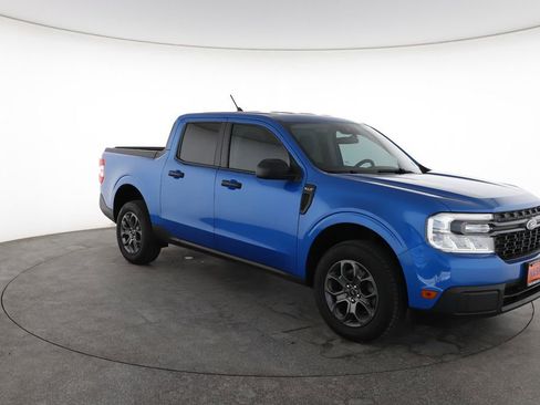 Used 2022 Ford Maverick XLT image 2