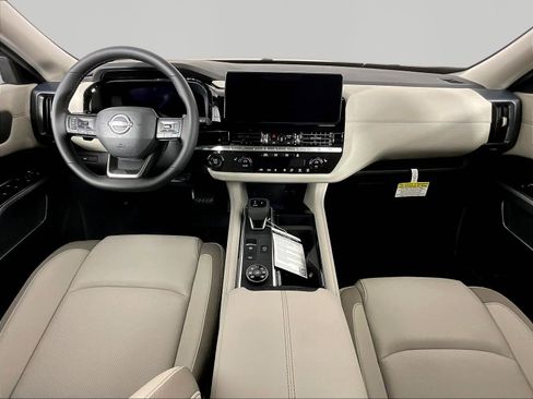 New 2026 Nissan Pathfinder SL AWD/4WD image 10