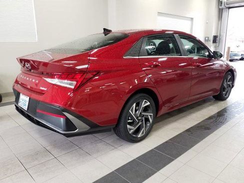 New 2026 Hyundai Elantra Limited image 22