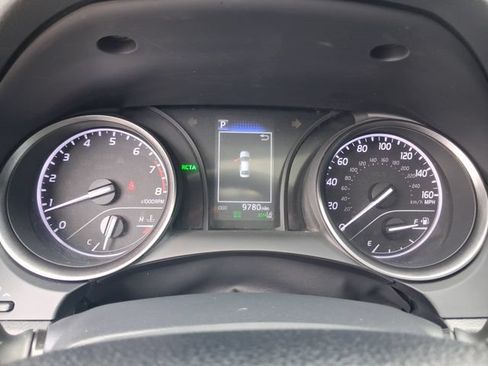Used 2024 Toyota Camry SE w/ Convenience Package FWD image 16