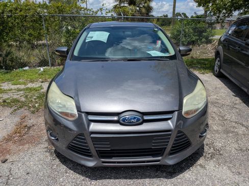 Used 2014 Ford Focus SE w/ SE Sport Package FWD image 7