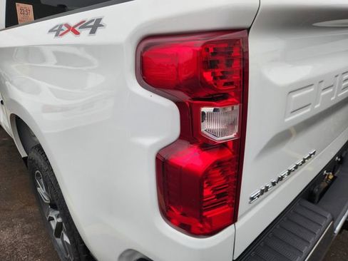 Used 2025 Chevrolet Silverado 1500 LT AWD/4WD image 7
