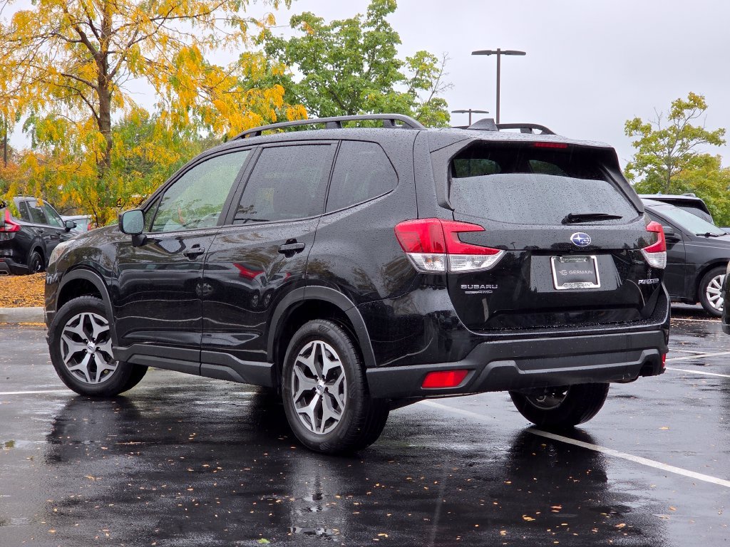 Used 2023 Subaru Forester Premium AWD/4WD image 21