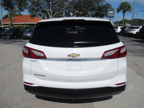 Used 2019 Chevrolet Equinox LS w/ LS Convenience Package FWD image 6