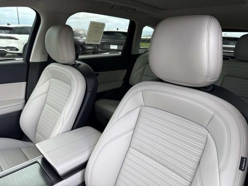 New 2026 Lincoln Nautilus Reserve AWD/4WD image 21