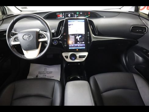 Used 2017 Toyota Prius Prime Plus image 15