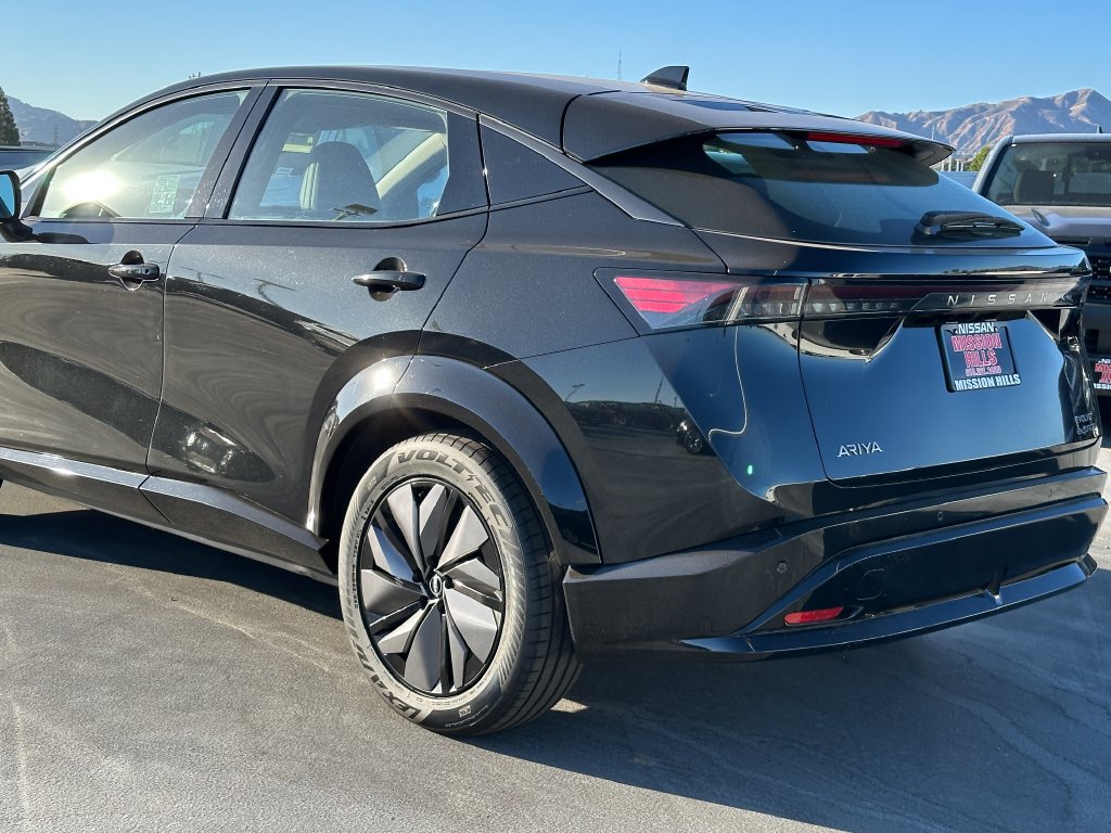 Used 2024 Nissan Ariya AWD image 5